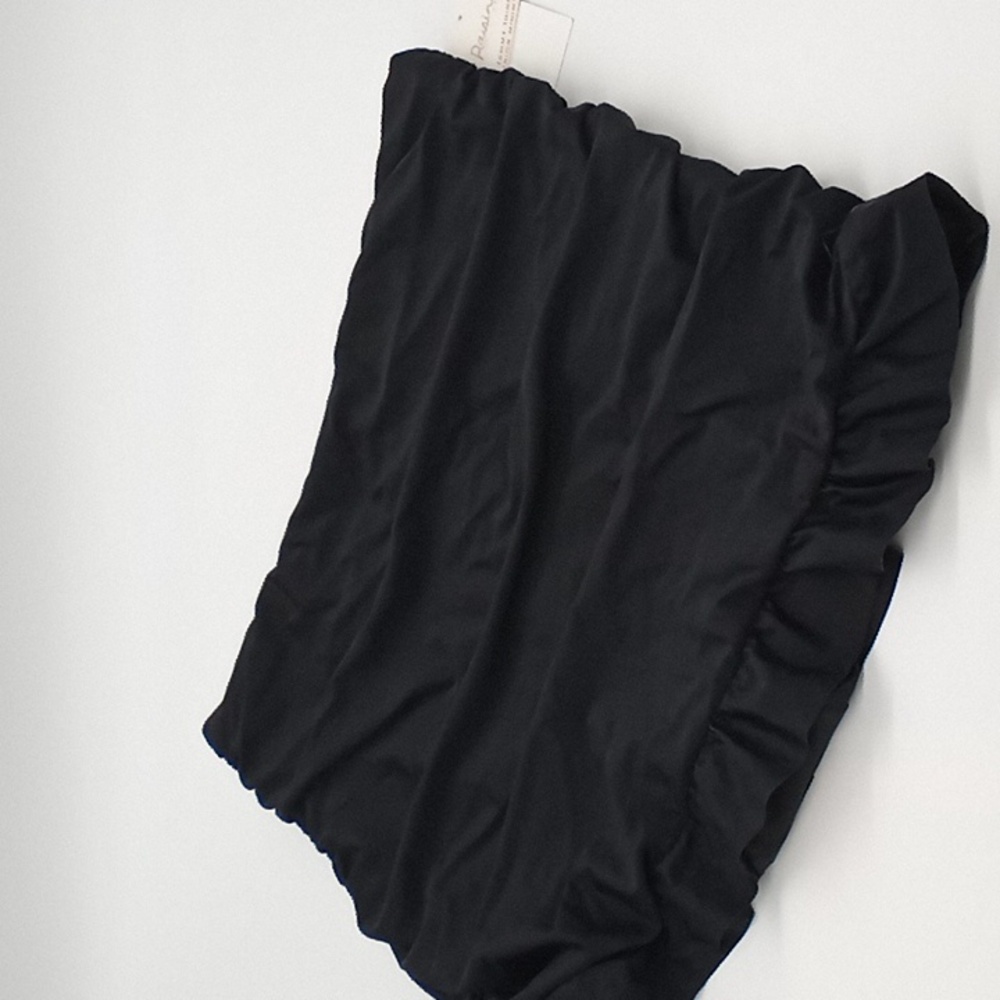 Raisins Curve Plus Size Echo Ruffled Tummy-Control Swim Skirt Black 18W